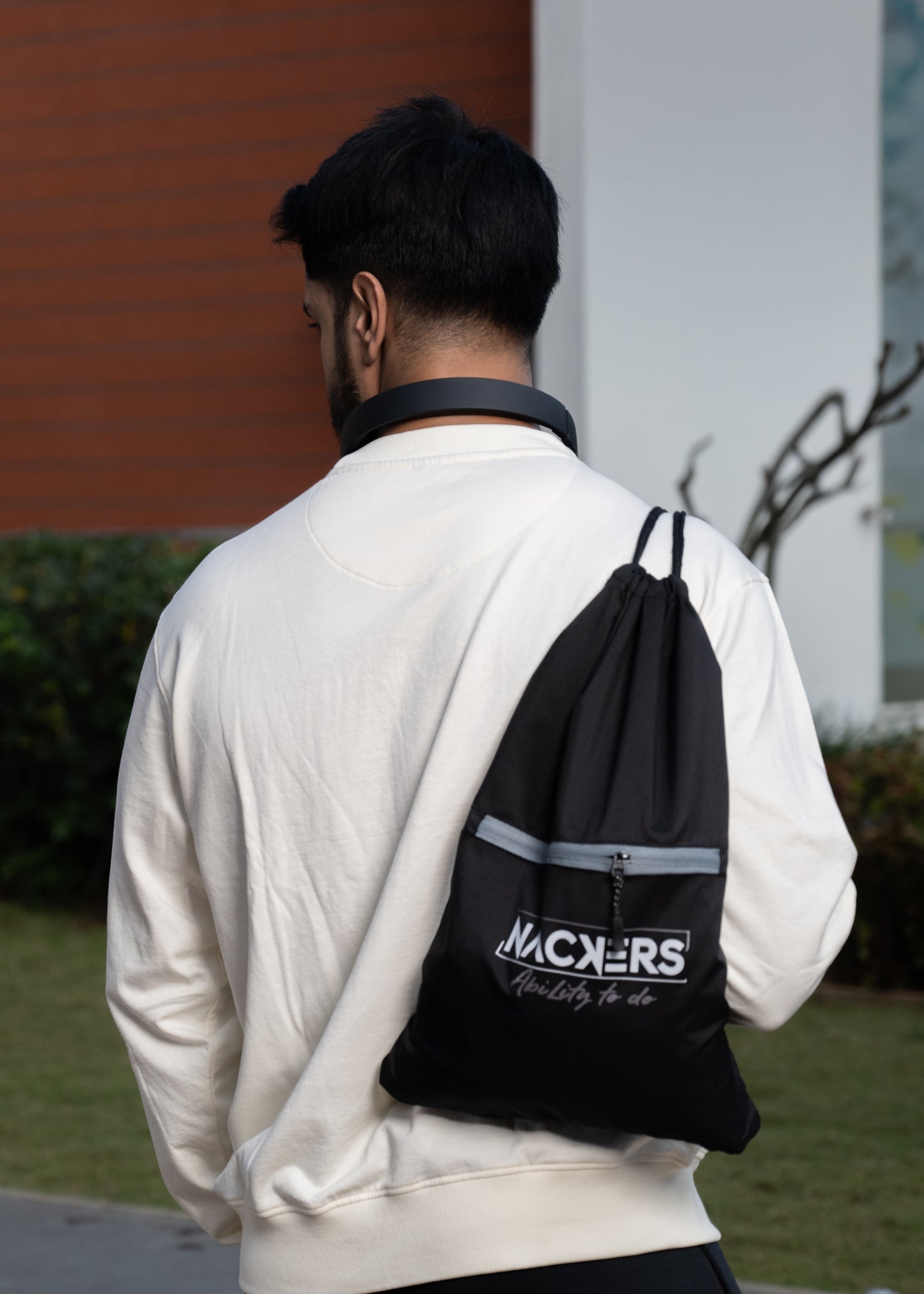 NACKERS Men's Off White Fleece Full Sleeves Sweatshirt