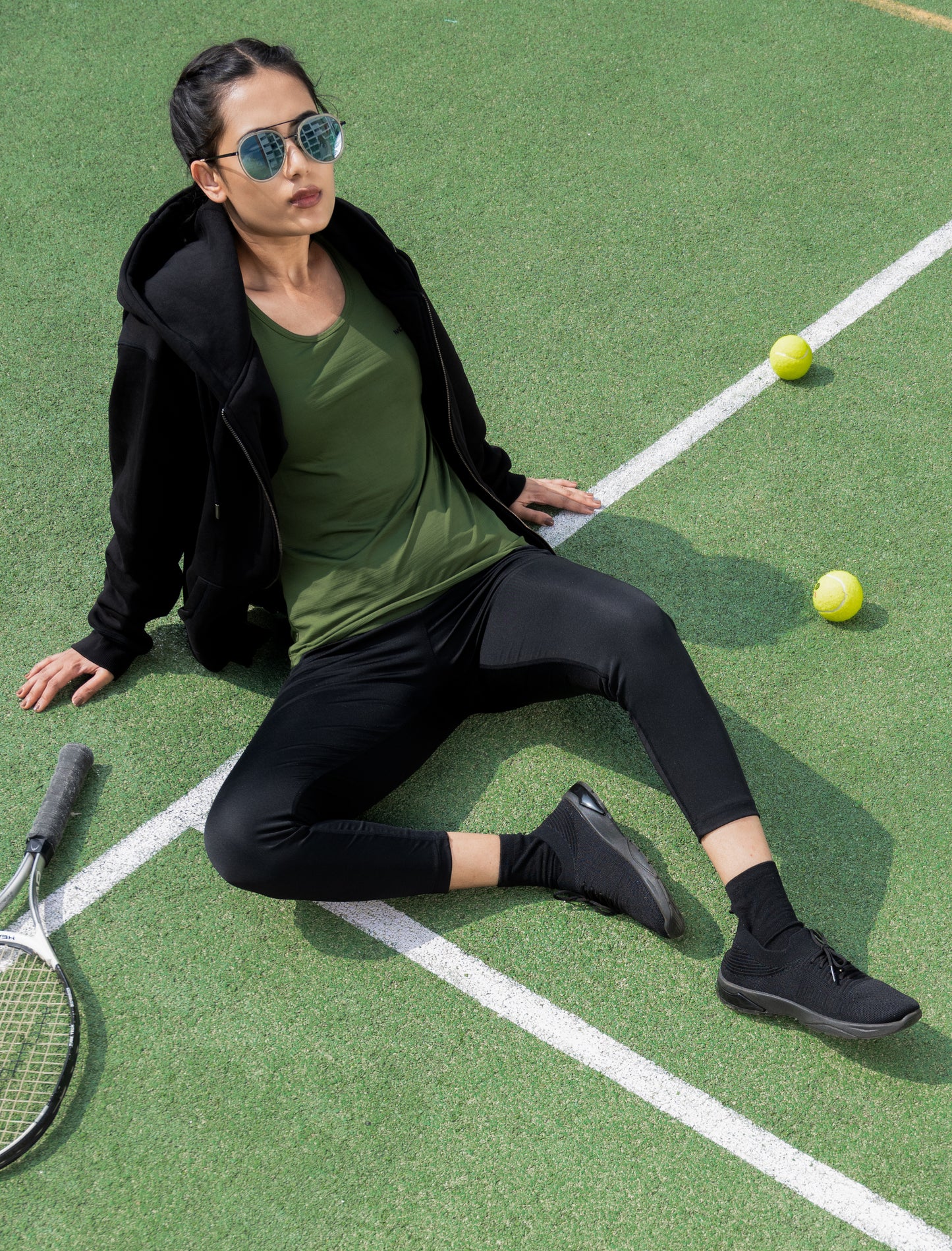 NACKERS Women's Black High Quality Poly Cotton Full Sleeves Hoodies with Zip