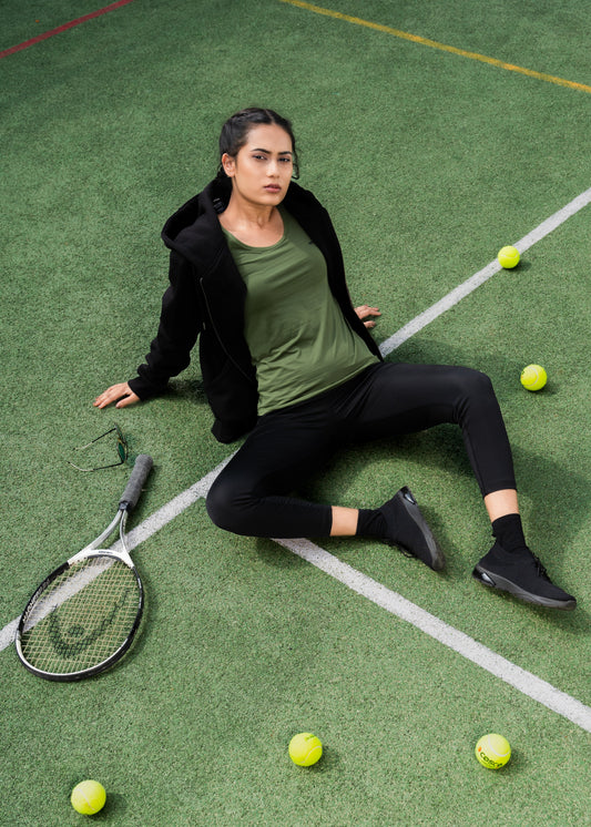 NACKERS Women's Black High Quality Poly Cotton Full Sleeves Hoodies with Zip