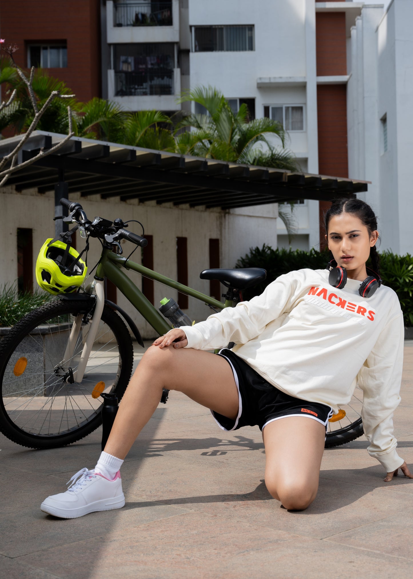 NACKERS Women's Off White Fleece Full Sleeves Sweatshirt