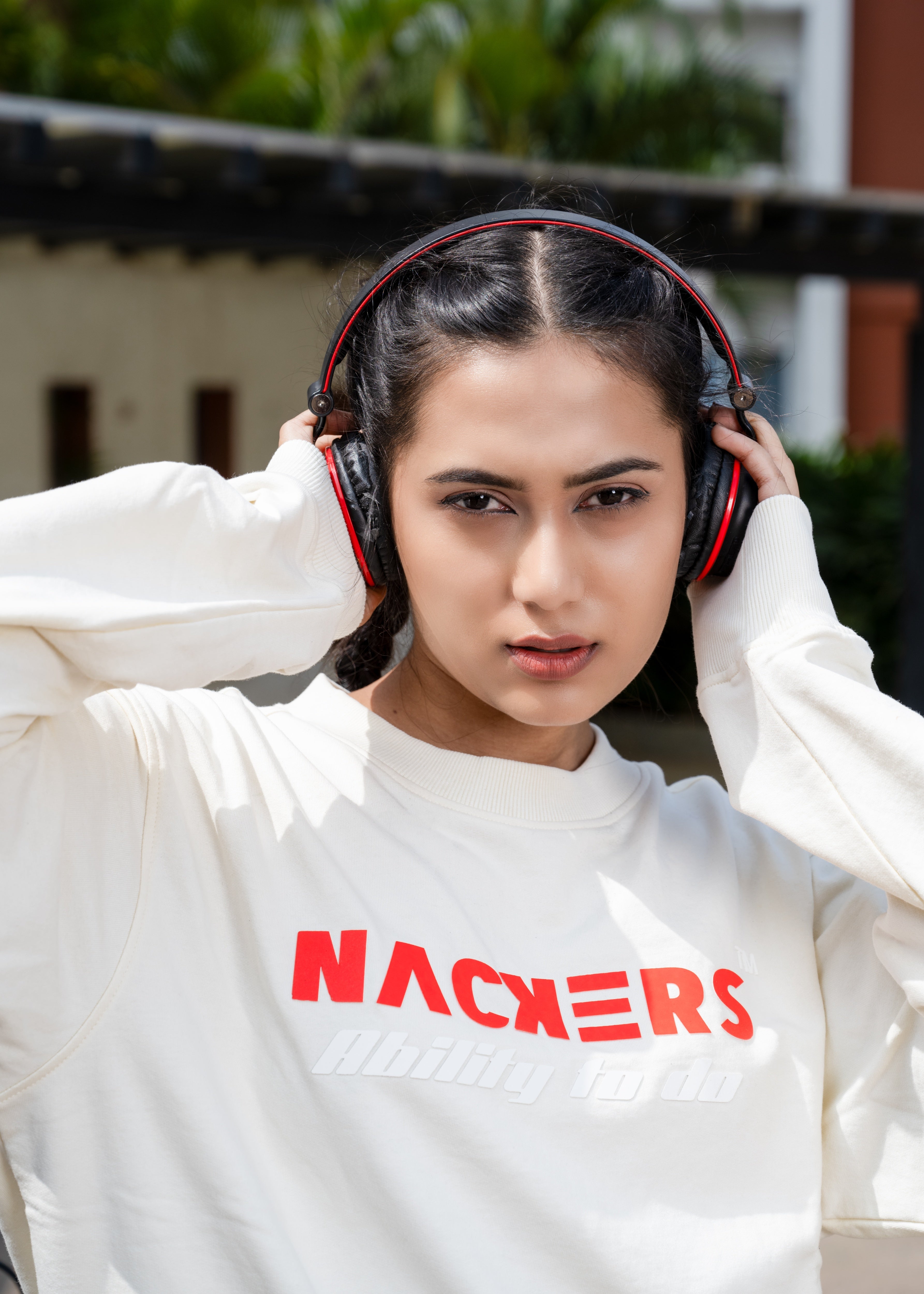 NACKERS Women's Off White Fleece Full Sleeves Sweatshirt